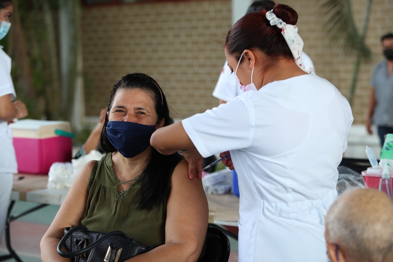 Más de tres millones 101 mil vacunas contra la covid-19 se han aplicado en Quintana Roo hasta el día de hoy.