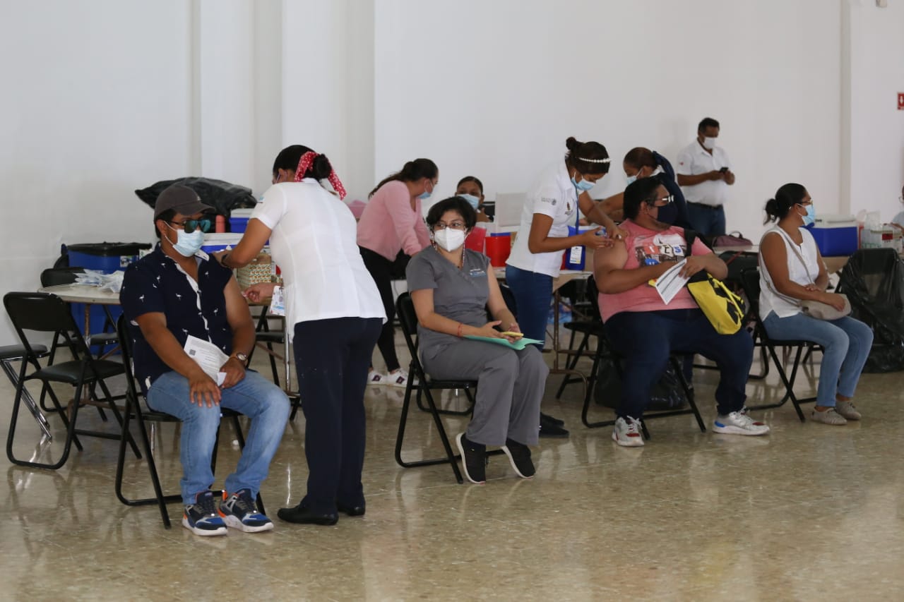 En Quintana Roo, no se baja la guardia ni se relajan las jornadas de vacunación contra la covid-19.