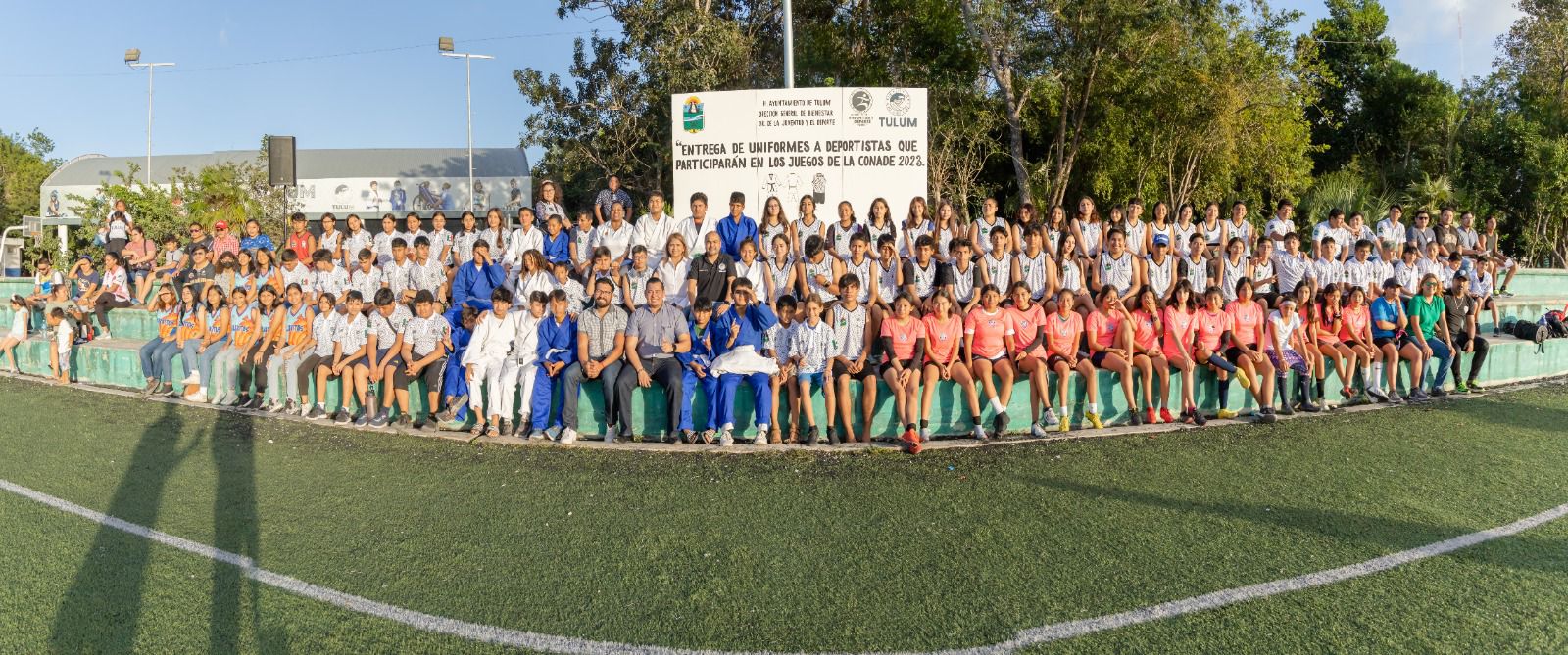 Juegos deportivos CONADE 2023: Ayuntamiento de Tulum uniforma a sus atletas