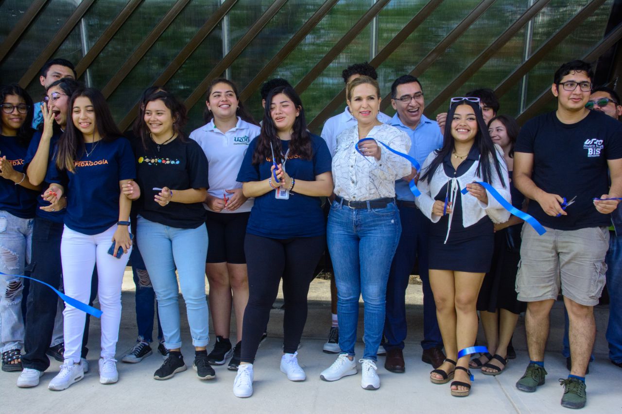 Inaugura Lili Campos paradero para estudiantes